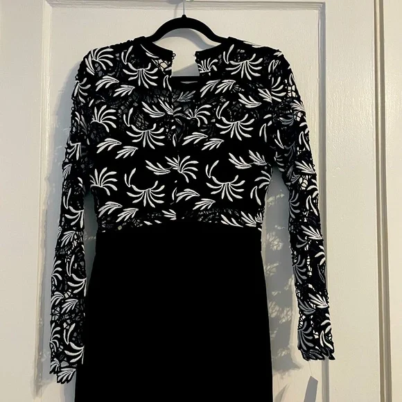 Romeo and Juliet Couture Medium Dress (never worn) - Picture 5 of 7